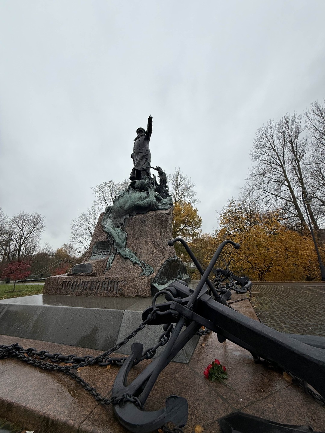 Из Санкт-Петербурга в Петергоф и Кронштадт: 2 города за 1 день (Любовь)