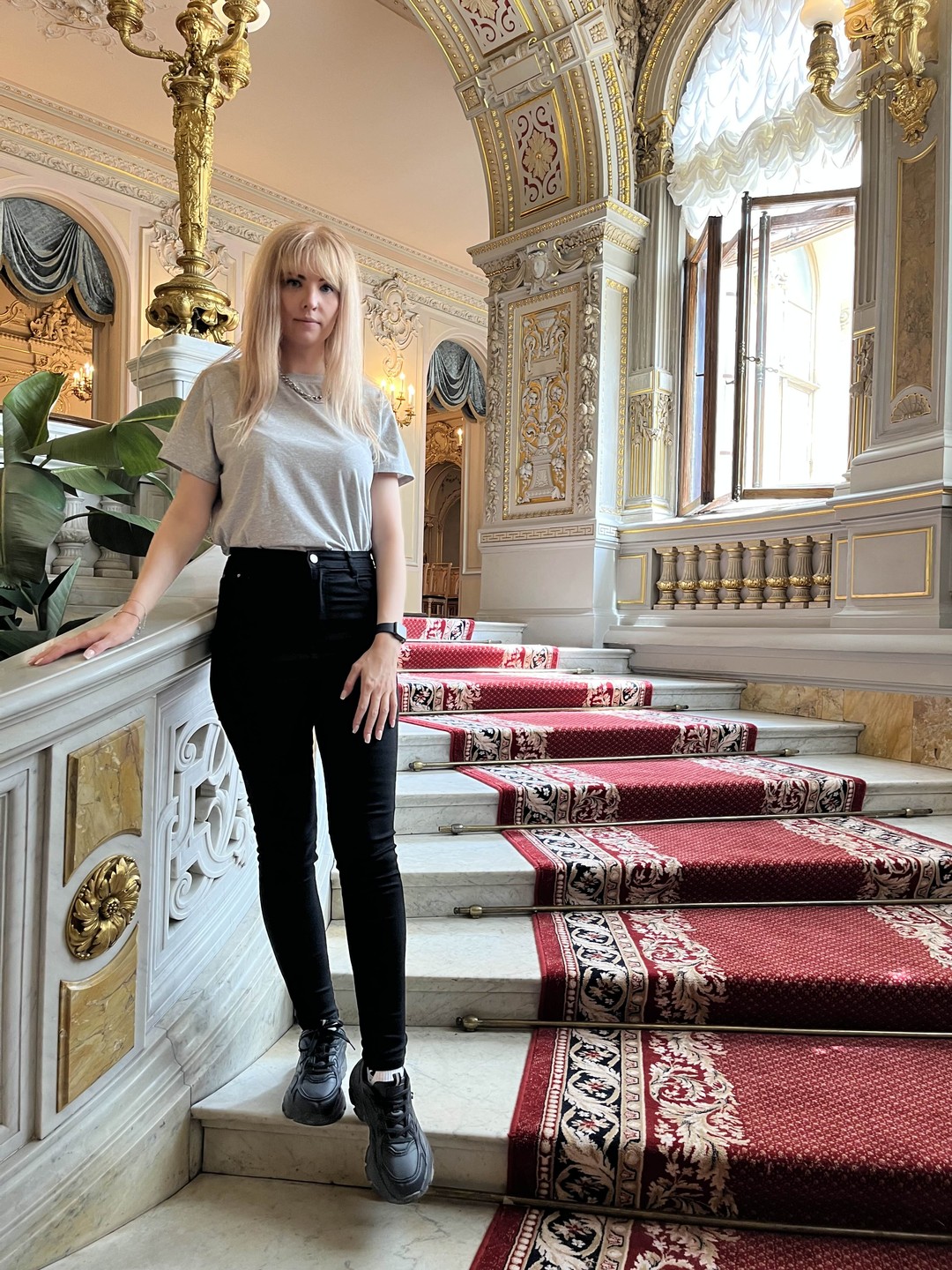 На экскурсии все очень понравилось. Экскурсовод потрясающий, рассказывала очень интересно и подробно. Сам дворец произвел на