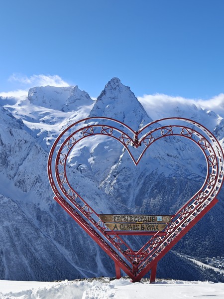 поездка прошла отлично, водитель экспедитор Михаил,очень интересно рассказывал о разных местах, которые мы проезжали по пути,с