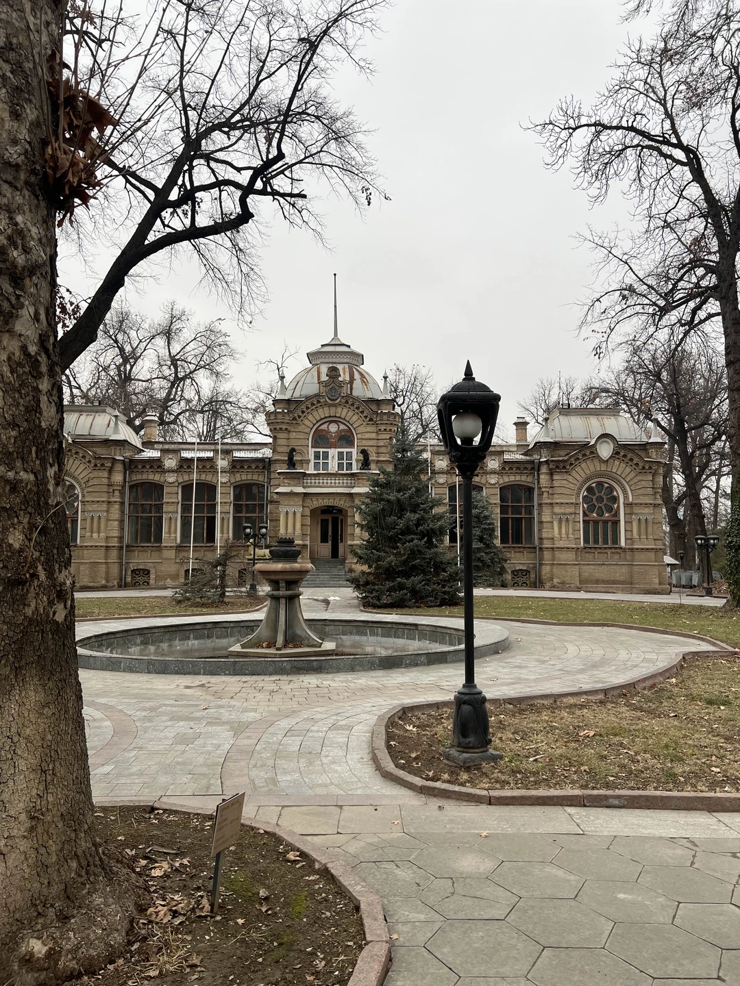 «Красавец Ташкент»: авто-пешеходная экскурсия