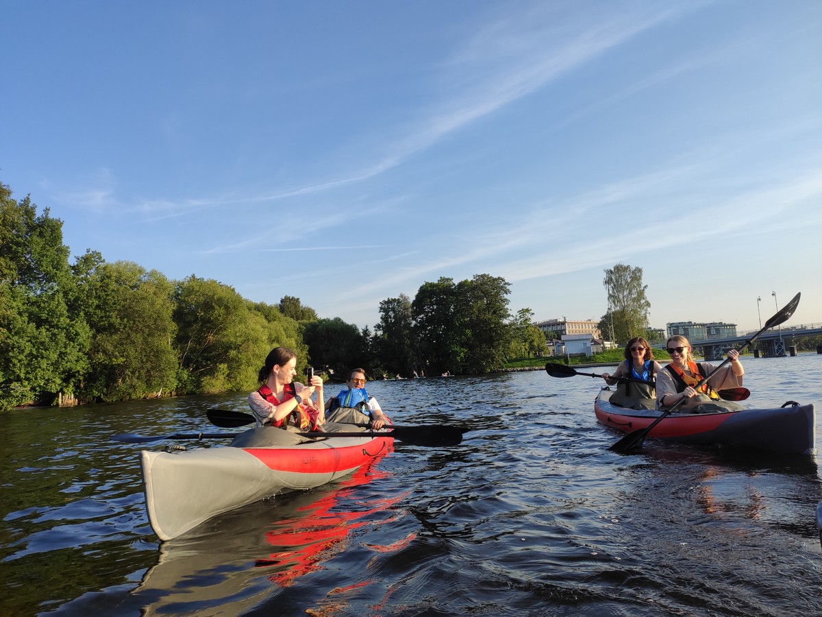 Фото К парковым островам Петербурга — на байдарках