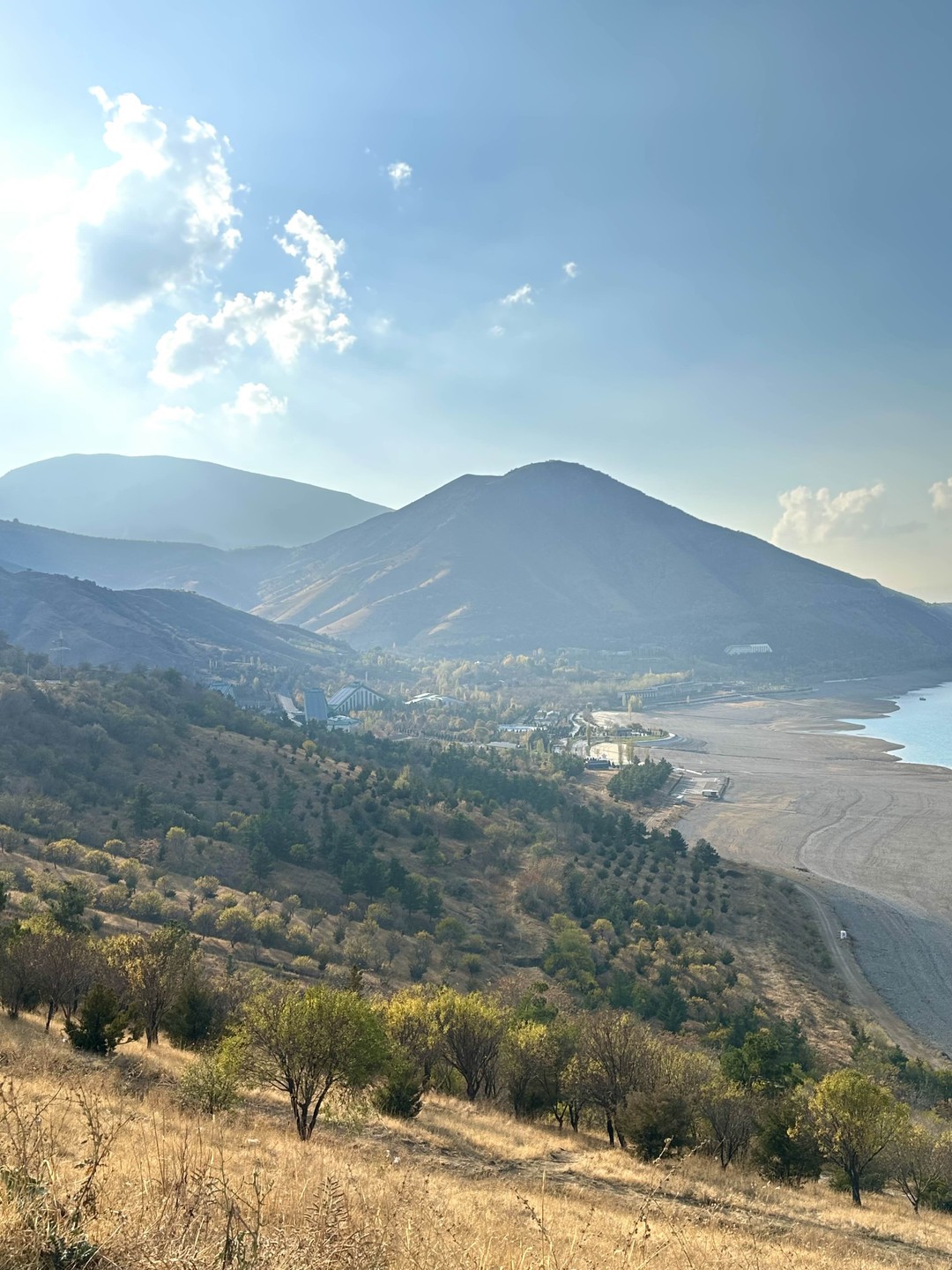Хотим выразить огромную благодарность Альберту за чудесную поездку в горы, провели великолепный день, вечером удалось заехать