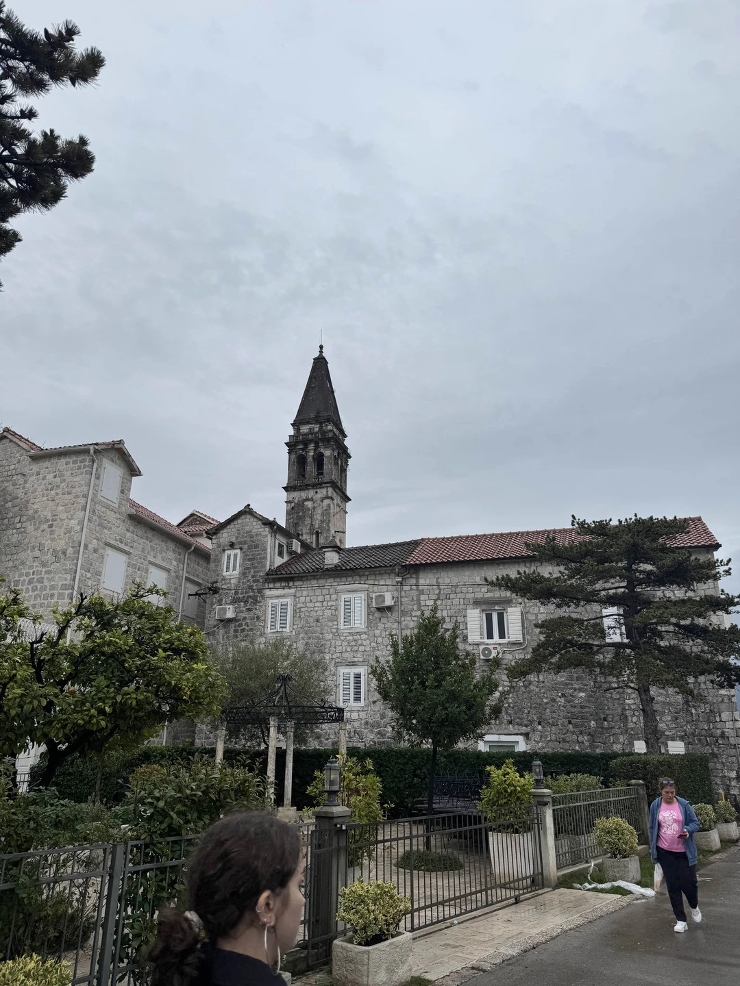 Очень рекомендую экскурсии с Ольгой. Она прекрасный рассказчик и знает ответ на любой вопрос. Мы имели