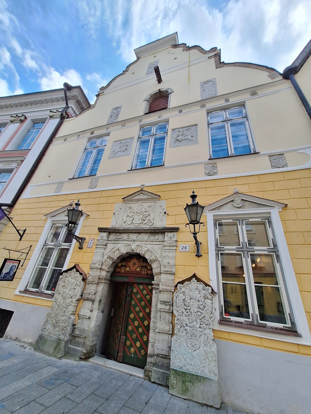 Прекрасная прогулка в Старом городе с замечательным таллинским гидом Романом произвела на меня огромное впечатление. Именно