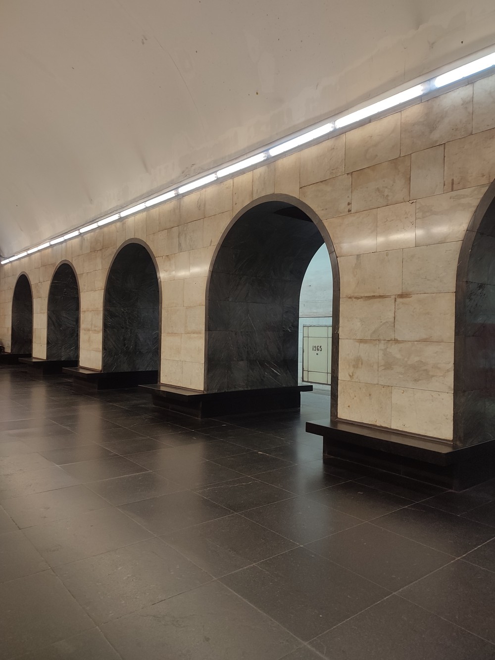 Фото Метро Тбилиси: ищем Грузию в типовом советском метро