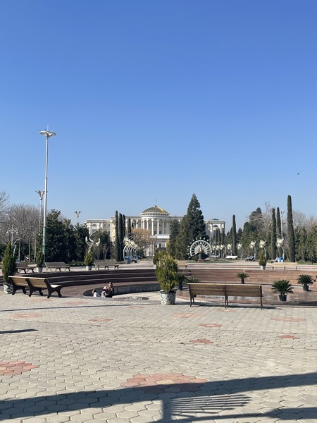 Всем туристам рекомендую обратиться к Шарифджону! За одну поездку на автомобиле мы успели охватить максимум: от