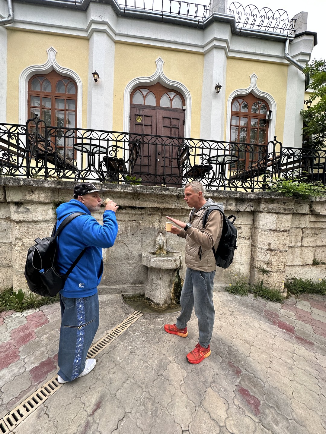 Александр это экскурсовод от Бога. Это тот случай, когда человек на своём месте и занимается делом
