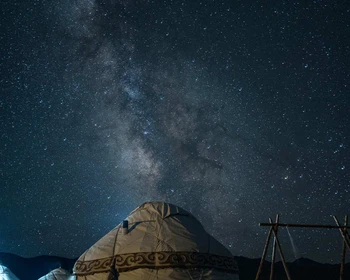 Высокогорное озеро Сон-Куль, пикник у водопада и звёздное небо