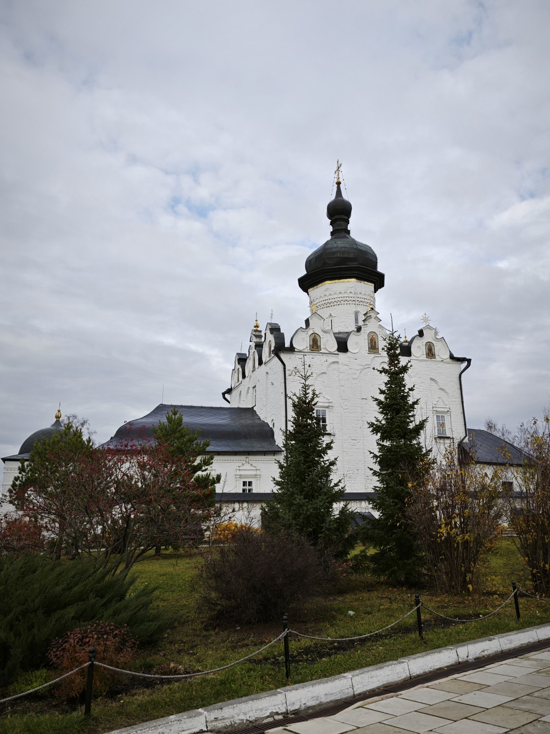 Остров-град Свияжск, Храм всех религий и Раифский монастырь за 1 день (Милана)