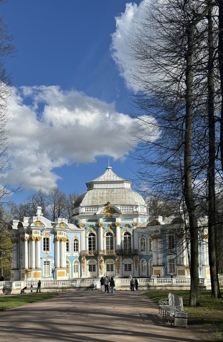 Прекрасная экскурсия! Было интересно и детям, и взрослым! Экскурсовод придумывала детям по ходу маршрута задания, им