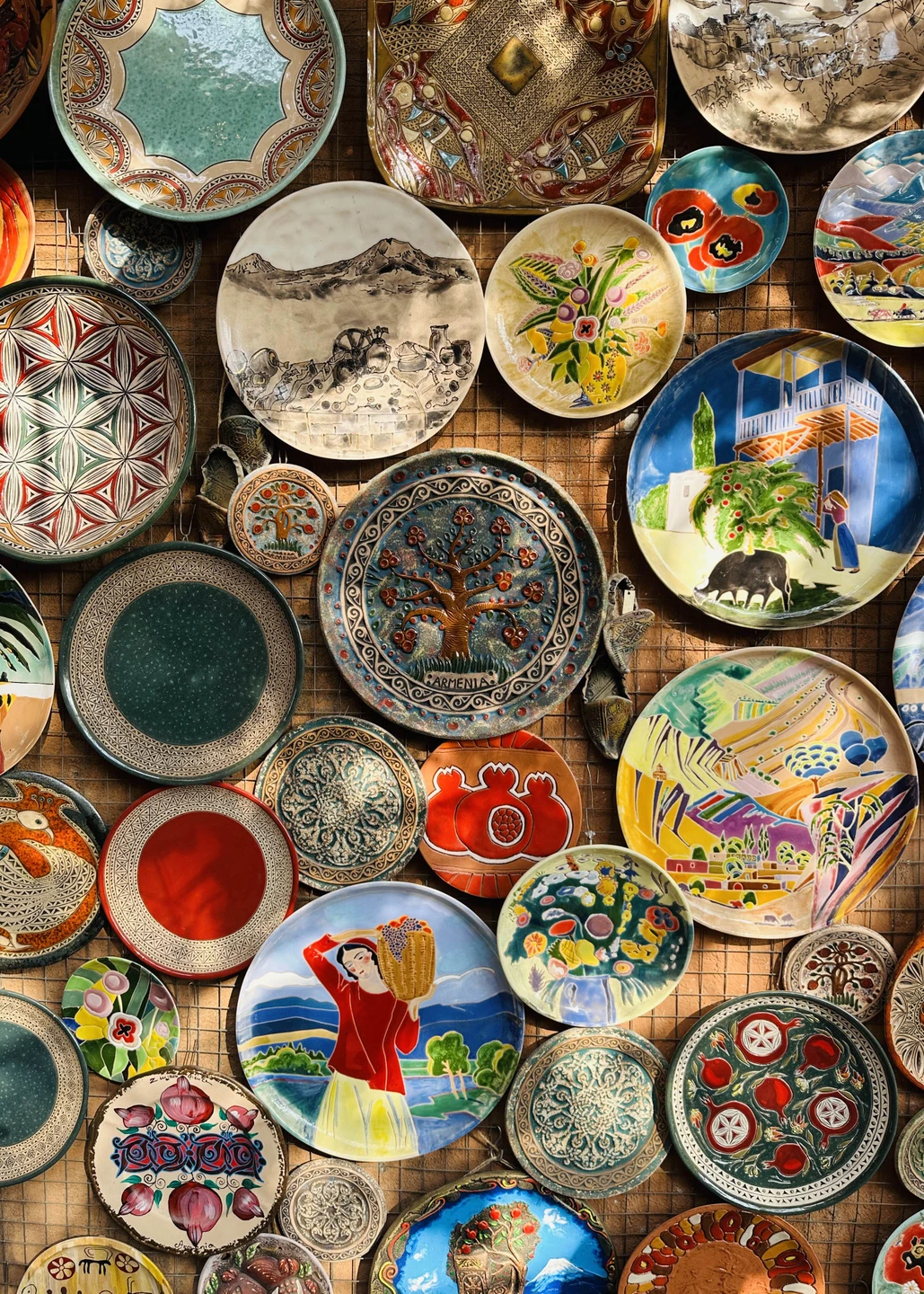 Очень нескучная экскурсия вокруг Северного проспекта и не только, Арам - старательный гид, уникально подобраны места. Рекомендую от души 🌸