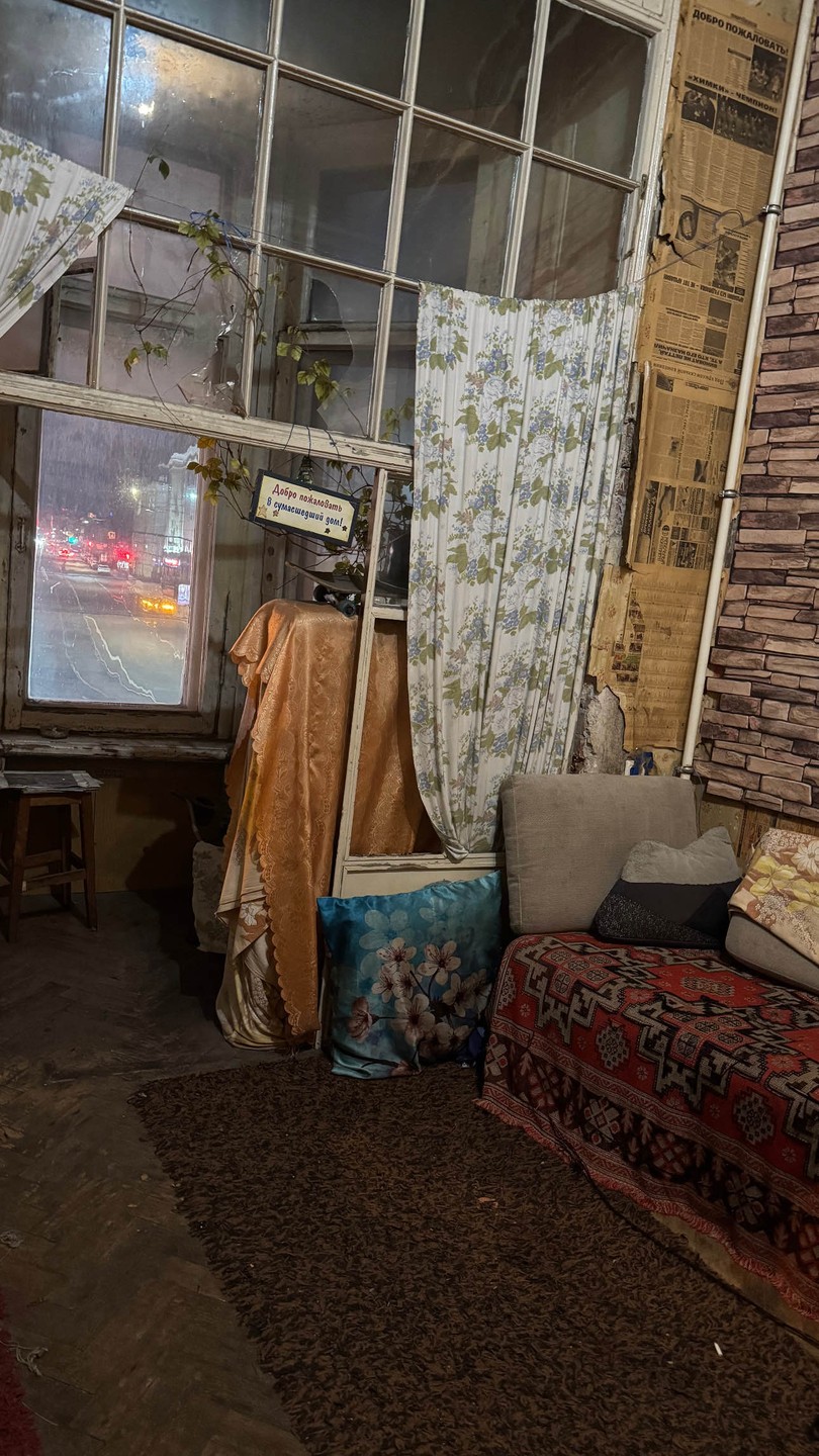 Экскурсия топ. Особенно людям, которые постоянно жалуются на свою жизнь) посмотрите как живут люди!