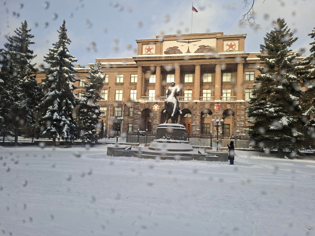 Хорошая экскурсия в дополнение к пешеходной по самому центру. Эта, которая большей частью была на комфортабельном