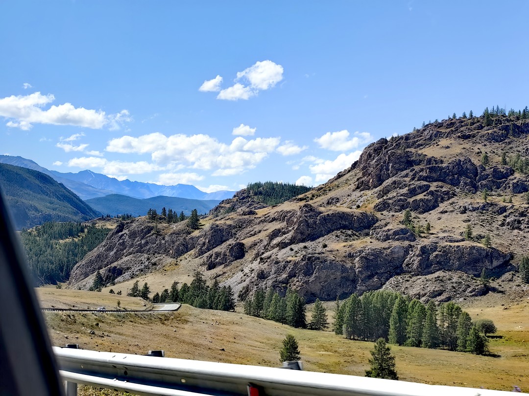Побывали на замечательной экскурсии "Два дня с инопланетным Алтаем: Чуйский тракт, Гейзеровое озеро и марсианские горы"