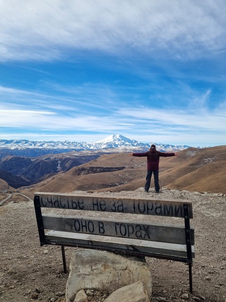 Сильная энергетика гор, живописная природа на протяжении всего пути. Спасибо гиду Исламу за весёлую и непринужденную беседу и аккуратное вождение