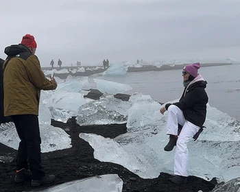 Южное побережье: каньон Фьядрарглюйфур, ледник Ватнайёкюдль, лагуна Йёкюльсарлон, Алмазный пляж