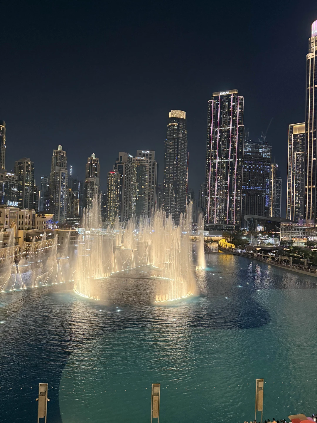 Выбрали экскурсию и гида по отзывам. И не пожалели. Получили чудесную познавательную экскурсию, рассказы о местных