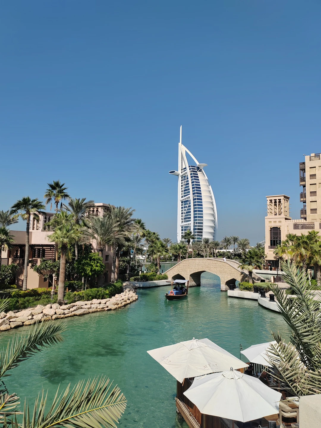 22 ноября ездили семьёй (2взр и 2 ребёнка) в Дубай вместе с Шахзодом. У нас был