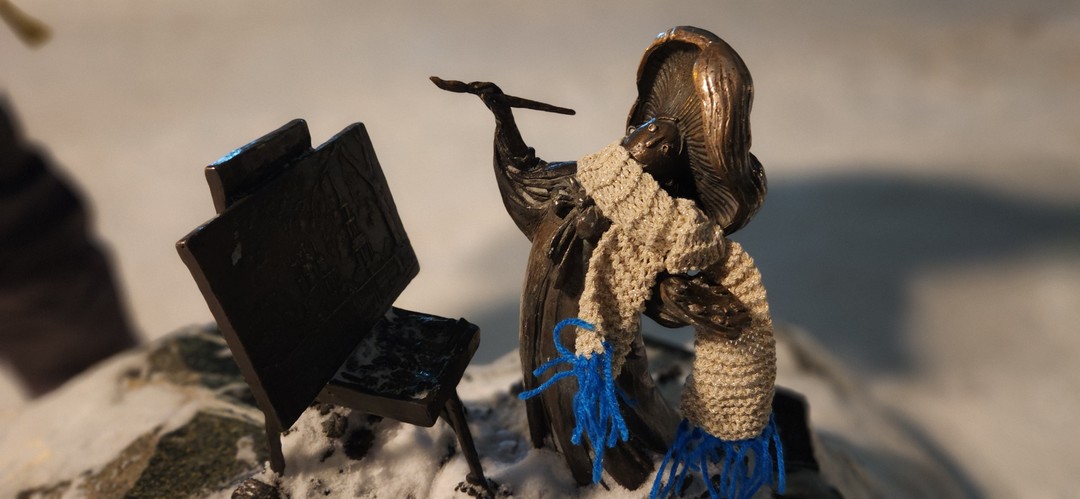 Интересный формат и нетривиальная подача материала. Очень красивые локации! Экскурсовод вдохновляет своим творчеством и заряжает позитивом!