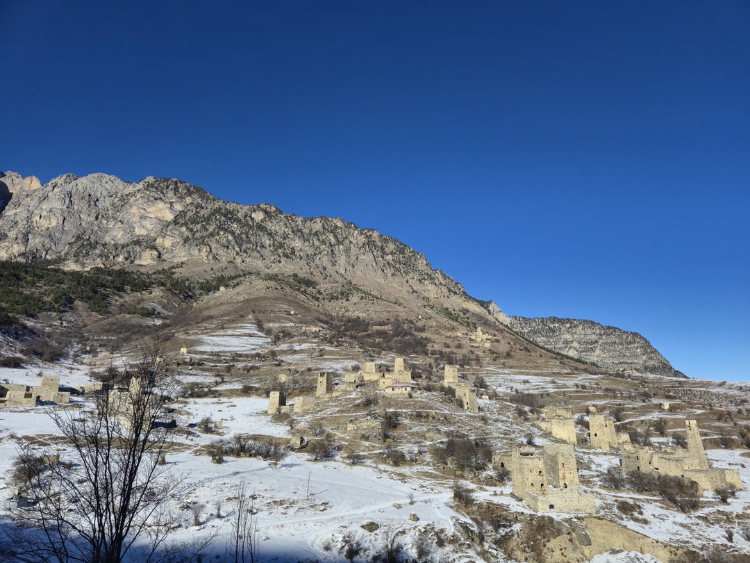 День был исключительно ярким и запоминающимся. Экскурсия превзошла все ожидания, предлагая невероятные виды и сопровождение превосходного гида.
