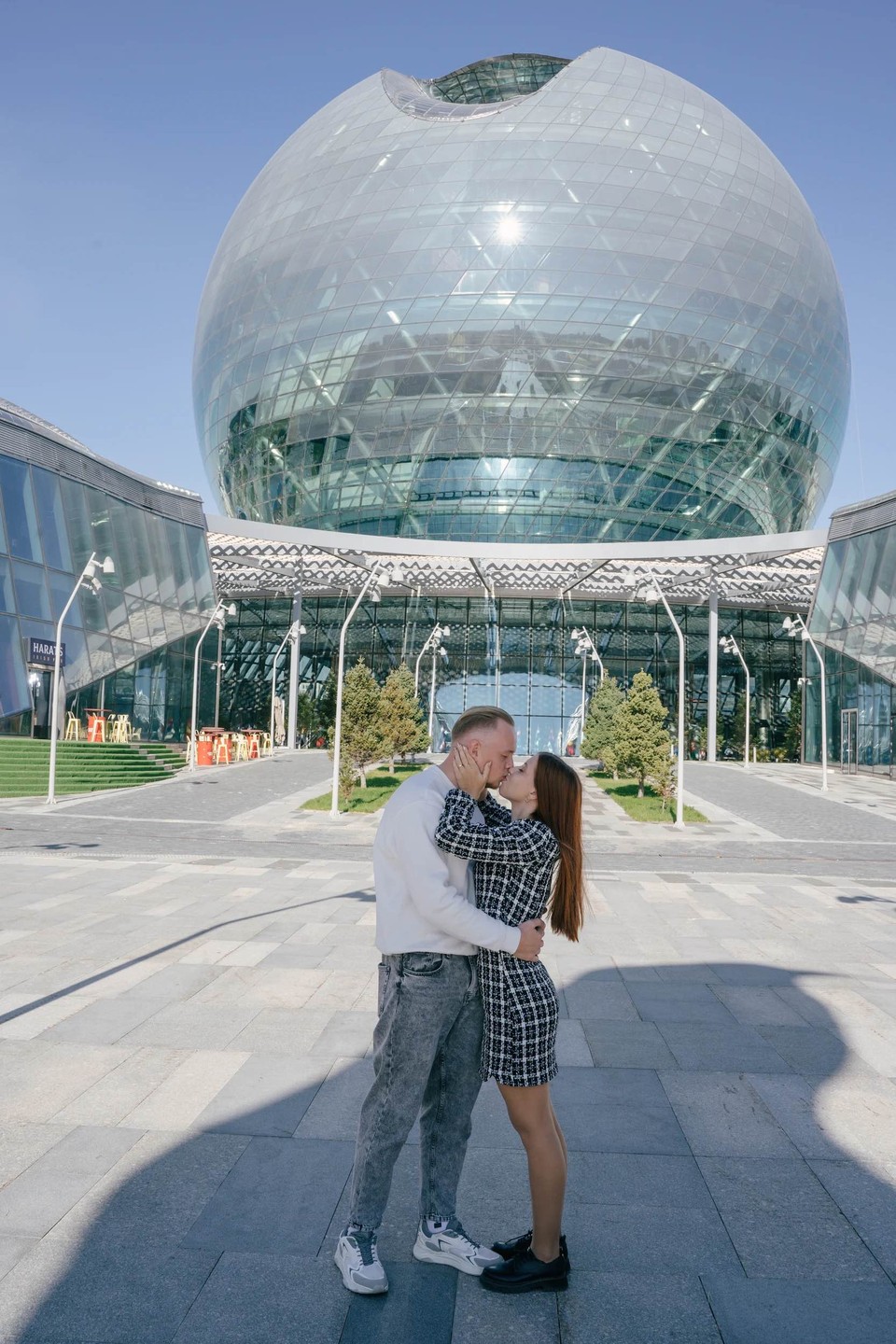 За красивыми, «живыми» фото только к Алишеру! Отличный человек и профессионал своего дела! Поможет с позами,