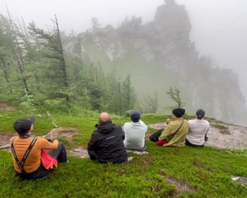 Бухта Онгачан: лёгкий хайкинг или морская прогулка