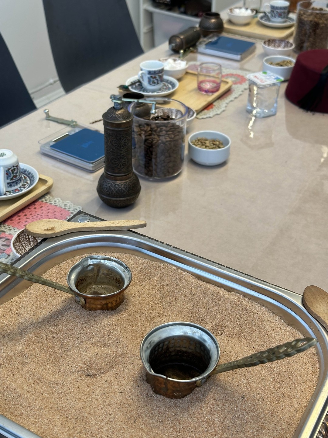 Очень понравилось посещение, записались вечером, утром уже посетили. Изначально планировали сходить на мастер-класс по варке кофе,