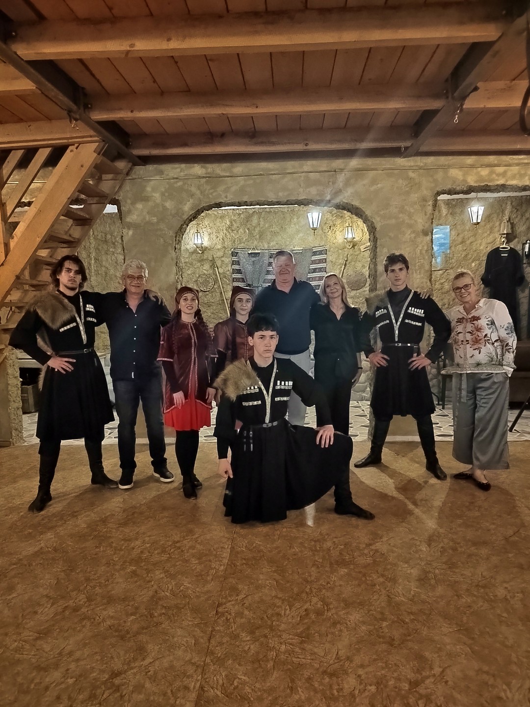 Шикарно провели время, ребятам огромное спасибо за их мастерство и профессионализм! Прекрасный тосты, прекрасный стол, прекрасные