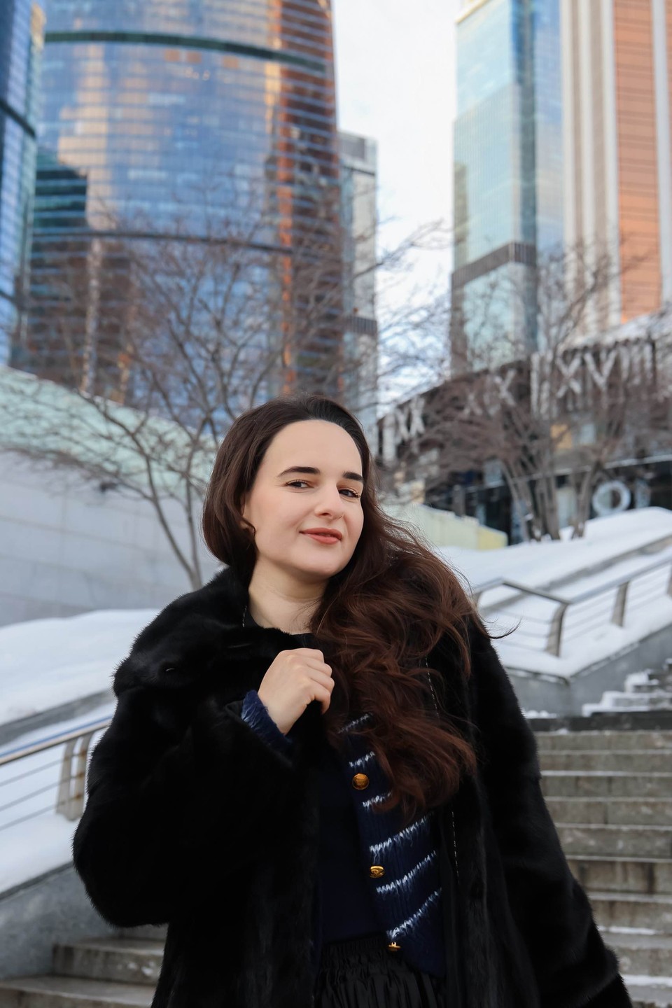 Прекрасная Александра встретила, объемно рассказала по Сити. Я - коренная москвичка, ко мне в гости прилетела