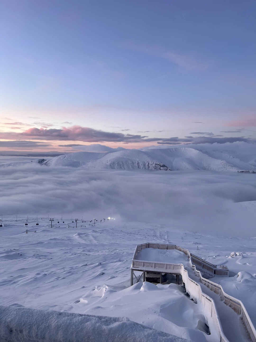 Была на экскурсии в Хибинах и городе Кировск с очень грамотным и любящем своей край гидом