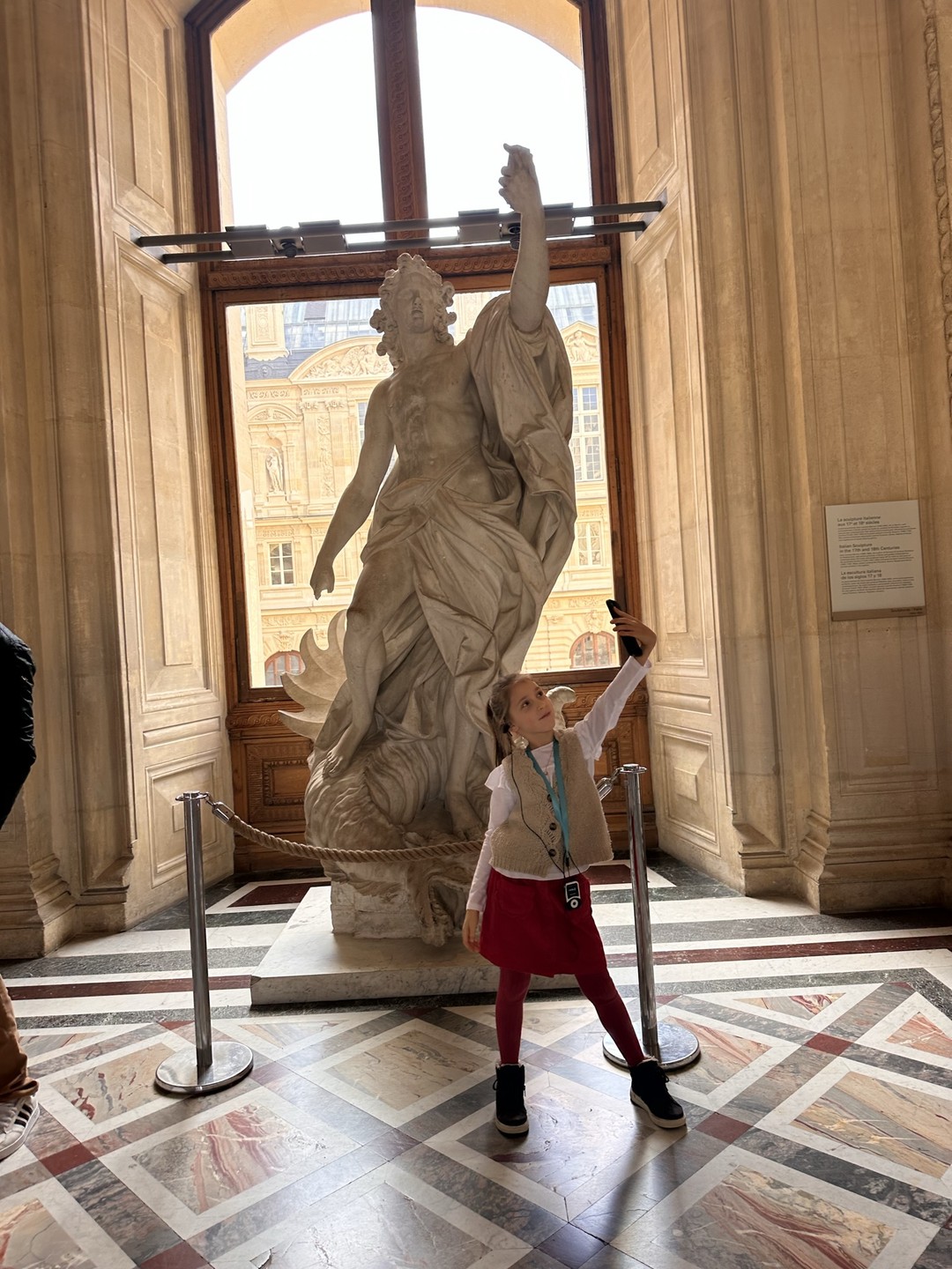 У нас неожиданно случилась поездка в Париж и мы прилетели без каких-либо планов. Быстро организованное посещение