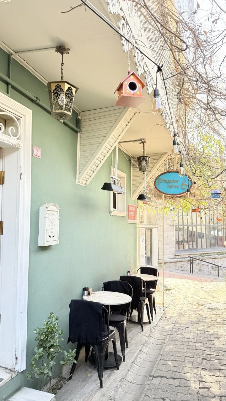 Очень благодарны Елене за экскурсию- прогулку, в ходе которой имели возможность ознакомиться с городом, его реальной