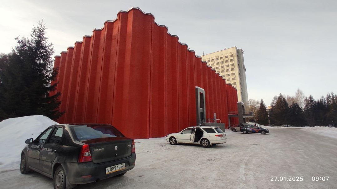 Были в кругосветке по наукоградам 27.01.25, добавили в маршрут академгородок. Наш гид Виктор очень интересно и