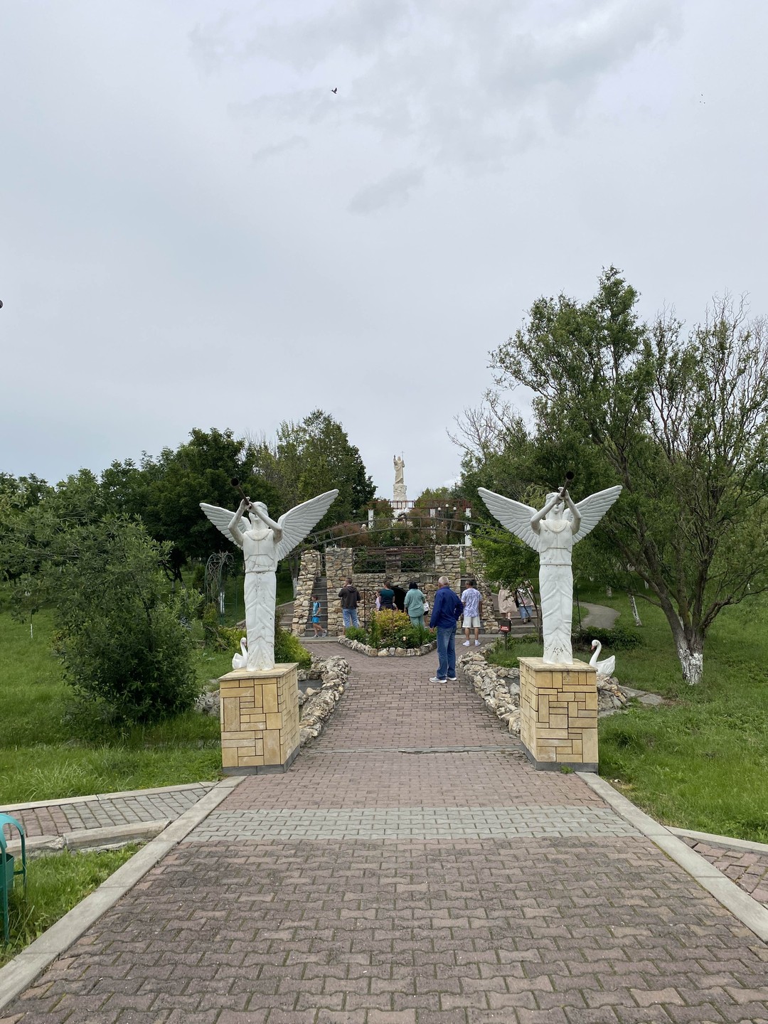 Очень понравилась экскурсия-трансфер с Виктором! Виктор был очень внимателен к нашим пожеланиям и всегда шёл навстречу!