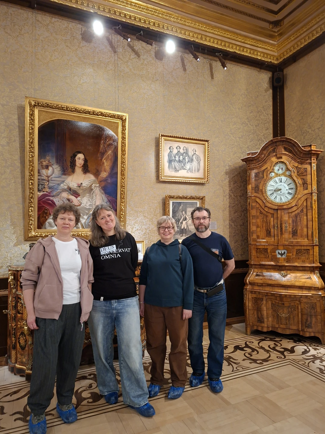 Ирина - настоящий профессионал. Нам очень повезло, что именно она стала нашим проводником в мир Фонтанного