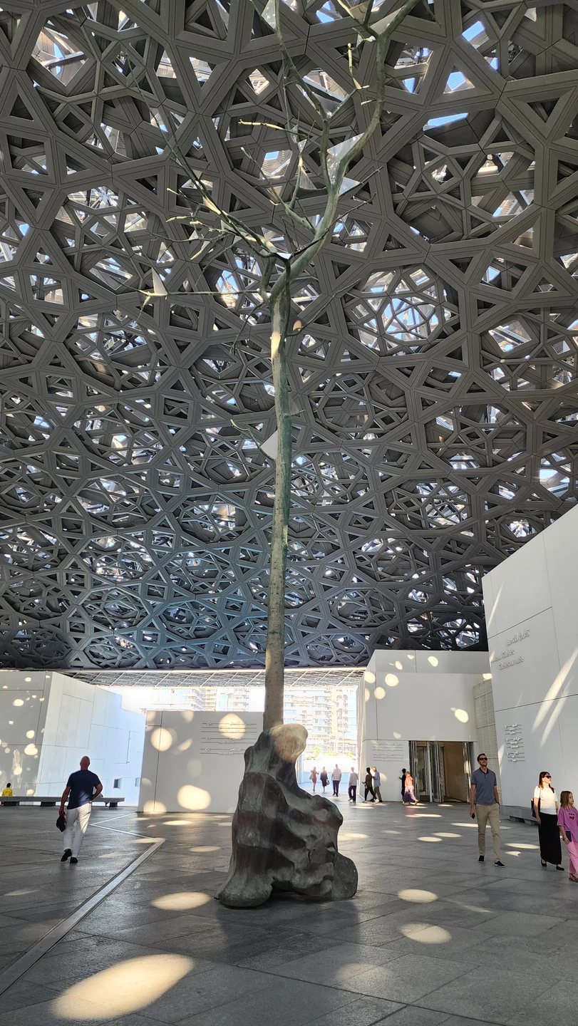 Хочу выразить благодарность Фариду за проведенную экскурсию. Максимум локаций и информации, Фарид очень интересный собеседник и