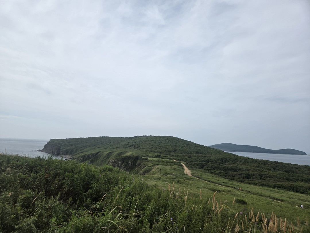 Отличная экскурсия, гид молодец, морщил меня и пугал пауками. В сложно проходимых местах помог. Советую брать