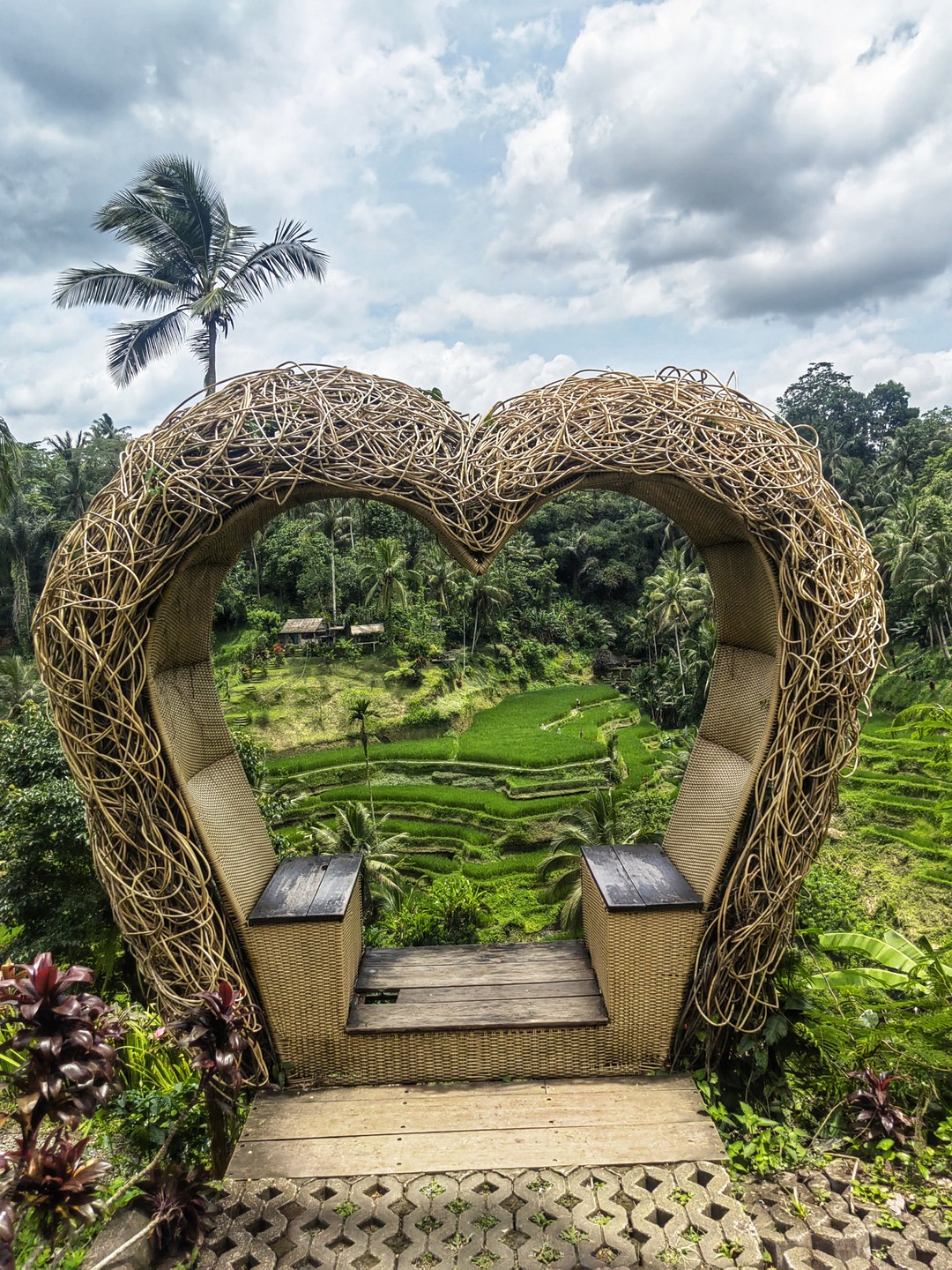 Очень классная экскурсия и гид Маде нам очень понравился! Невероятные места, шикарные фотографии, комфортный трансфер. Маде