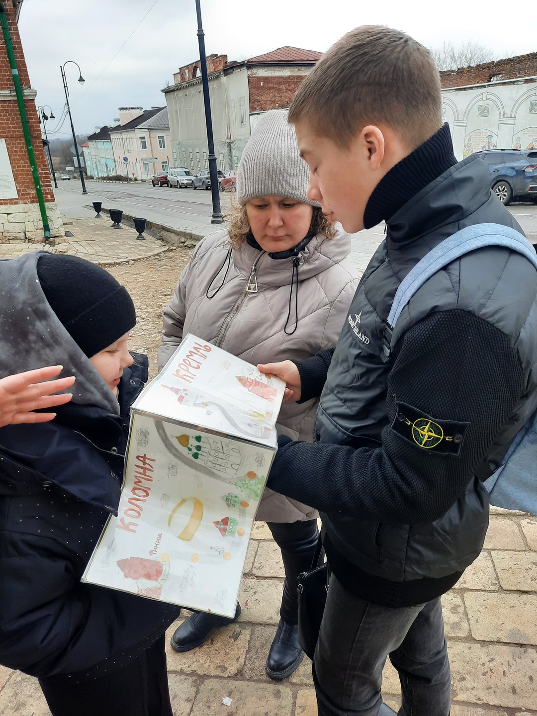Детям очень понравилась экскурсия. 💯 Дети разновозрастные девочка 8 лет и мальчик 13. Остались довольны, особенно