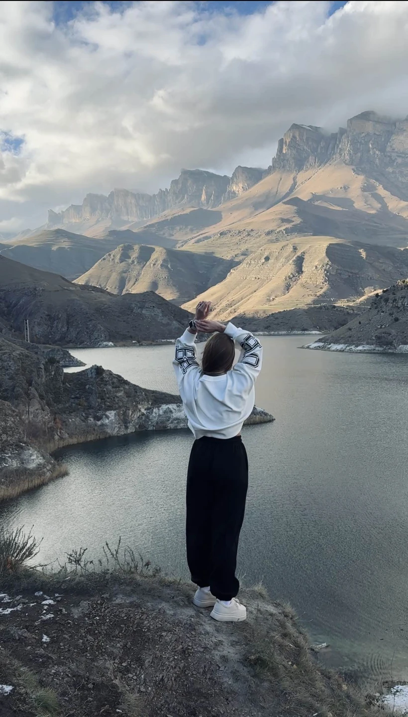 Ездила на экскурсию с гидом Сергеем. Экскурсия прошла замечательно, Сергей очень хороший рассказчик и интересный человек