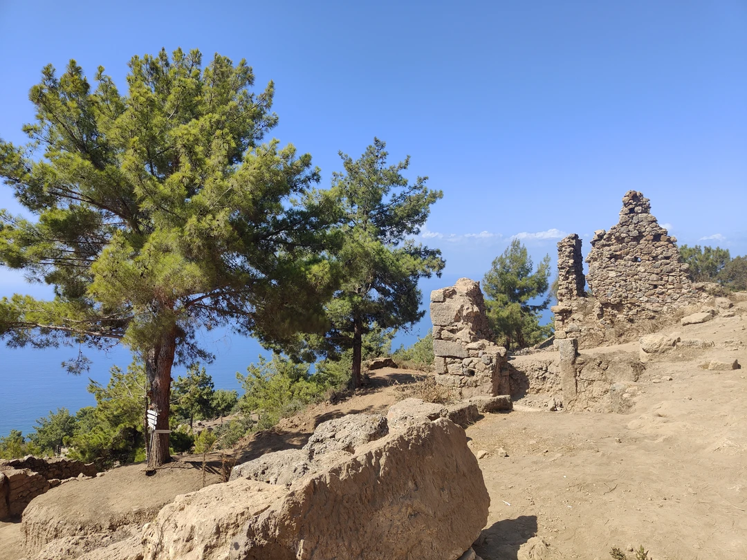 Очень отличная экскурсия, сочетание прогулок по античным городам с купанием в море в красивых бухтах. Отдельное спасибо нашему экскурсоводу Румяне.