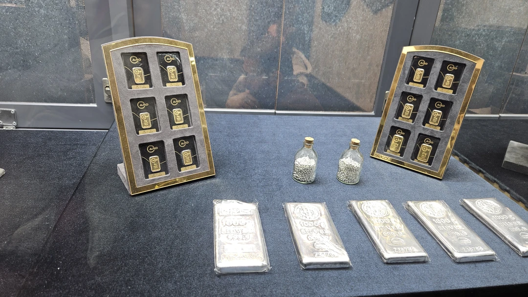 Мы заказали экскурсию для 5и человек. Ангелина очень доступно и увлекательно преподнесла материал и заинтересовала каждого