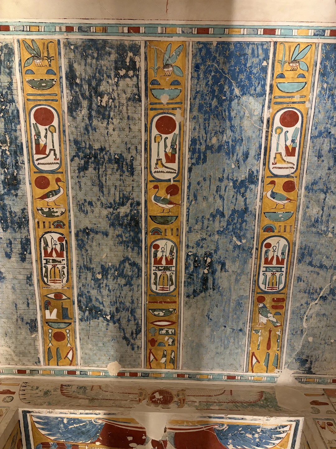 Отличная экскурсия! Нас сопровождал гид Эмад. Рассказывал про основные достопримечательности, а также про культурные особенности Египта