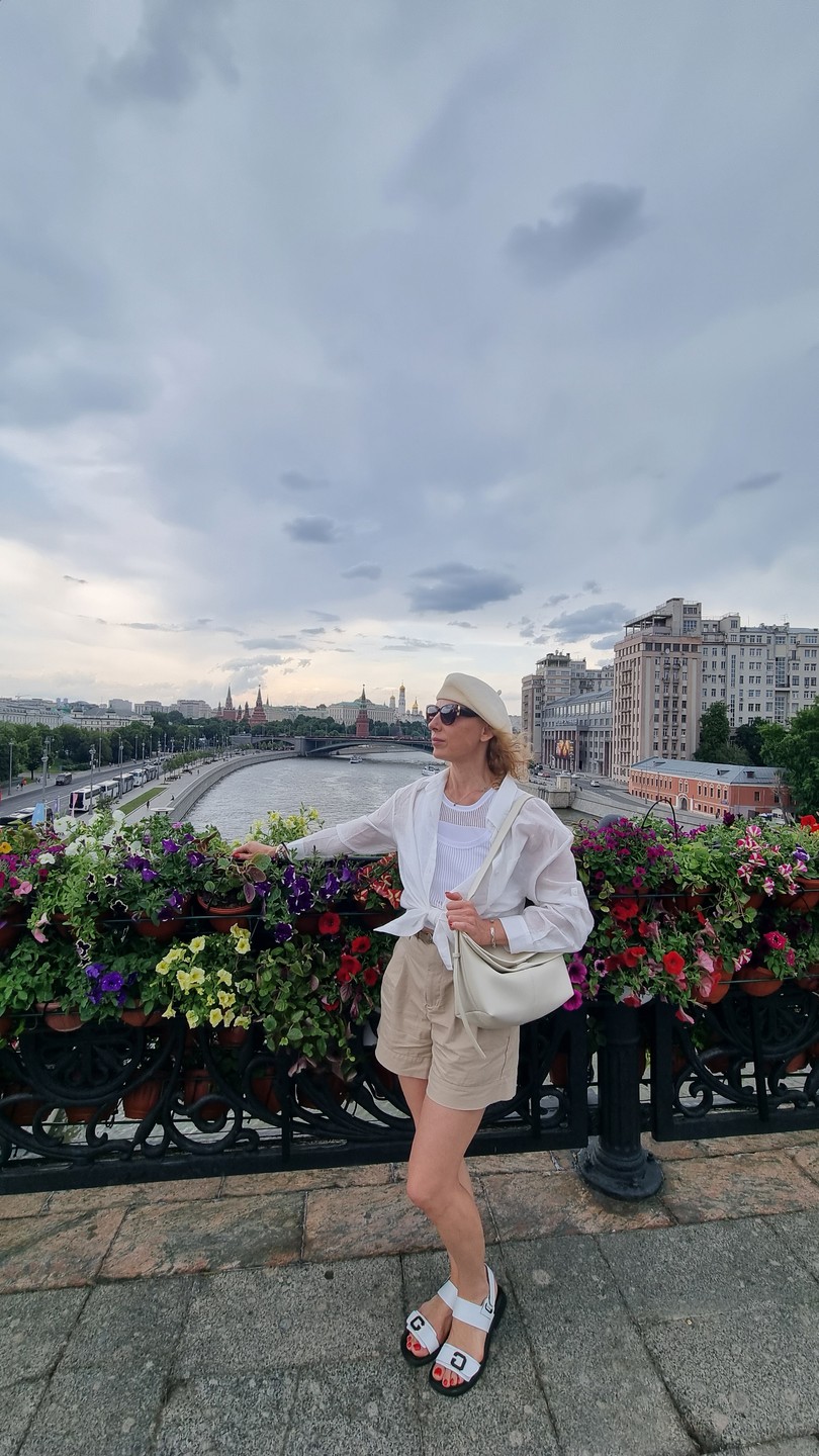 Классическая обзорная экскурсия по Москве на автобусе (Елена)
