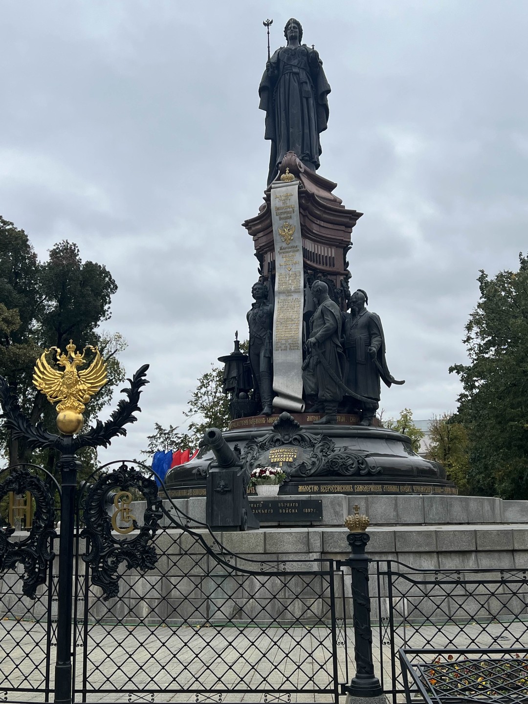 В Кронштадт на авто бизнес-класса (Elena)