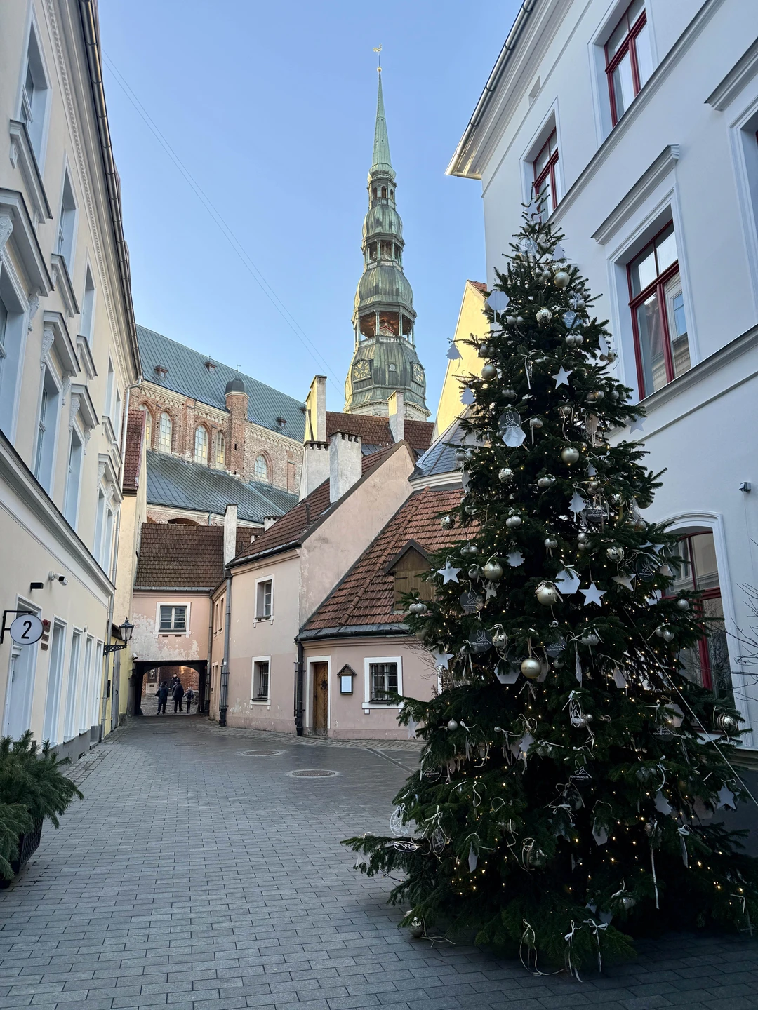 Экскурсия оставила самые тёплые впечатления! Наш гид Елена — настоящая энтузиастка своего дела, с любовью рассказывает