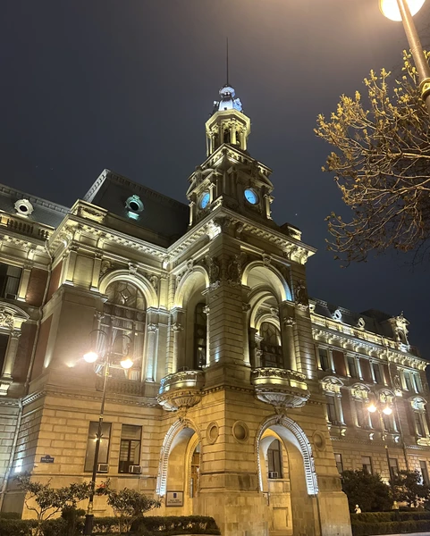 Большое спасибо за прекрасный вечер! Экскурсия прошла на одном дыхании. Отдельная благодарность гиду: рассказ был настолько