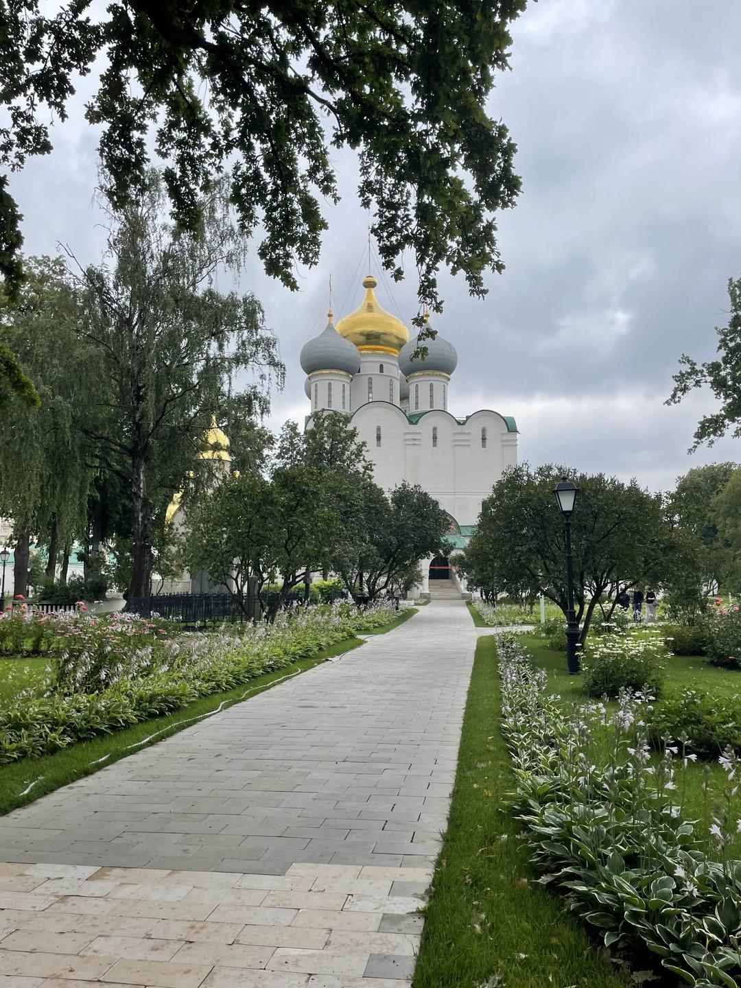 Новодевичий монастырь: зеркало времени (Елена)
