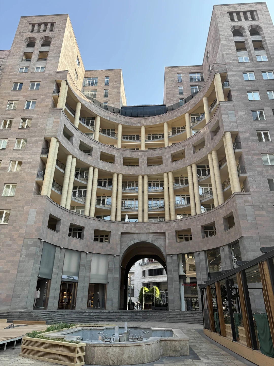 Из всех дней, проведённых в Ереване - день экскурсии с гидом Гаянэ, понравился больше всего