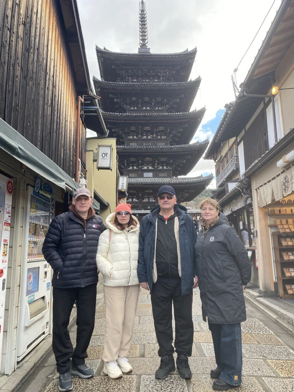 Спасибо огромное гиду Ивану, за грамотно составленный маршрут по Киото, интереснейшую экскурсию со знанием исторических фактов